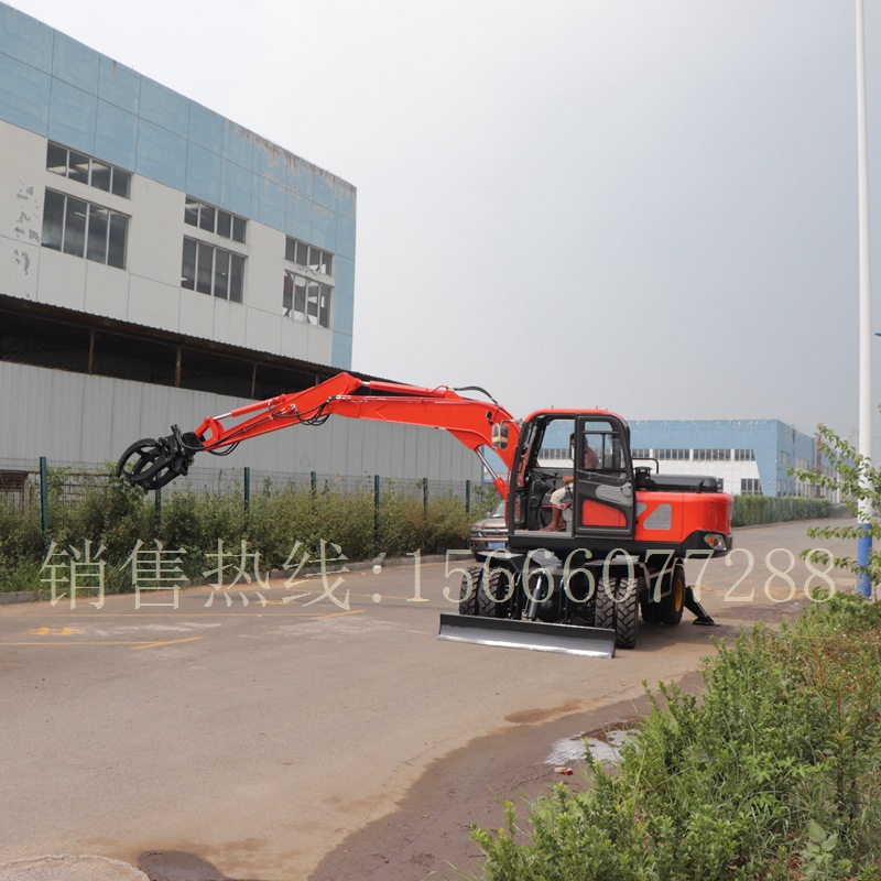 小型轮式挖掘机厂家抓棉花机抓木机农用绿化破碎用80轮胎式挖掘机