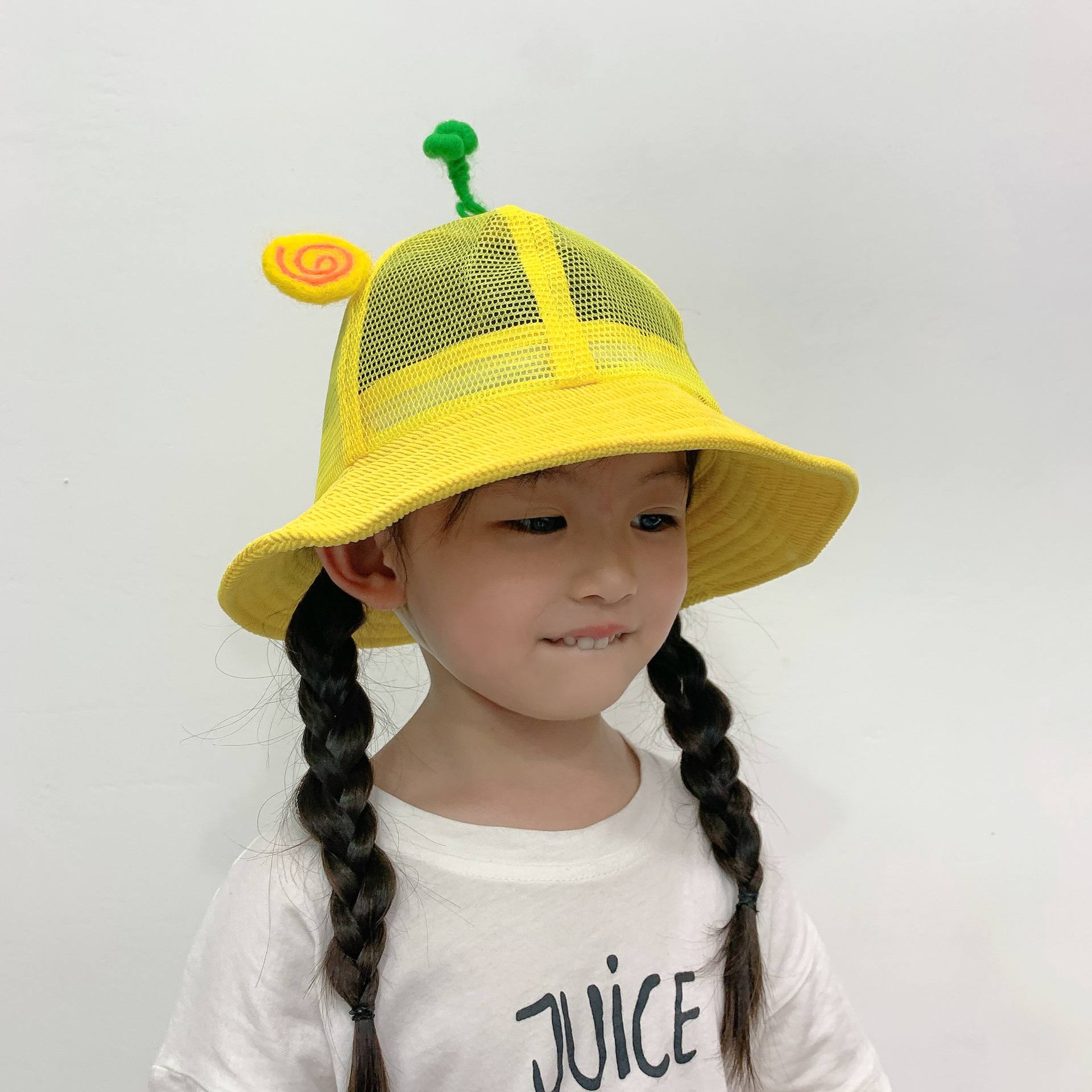 Summer Mesh Children's Hats Custom Hats Small Yellow Hats Sunscreen Parent-child Basin Hats display picture 2