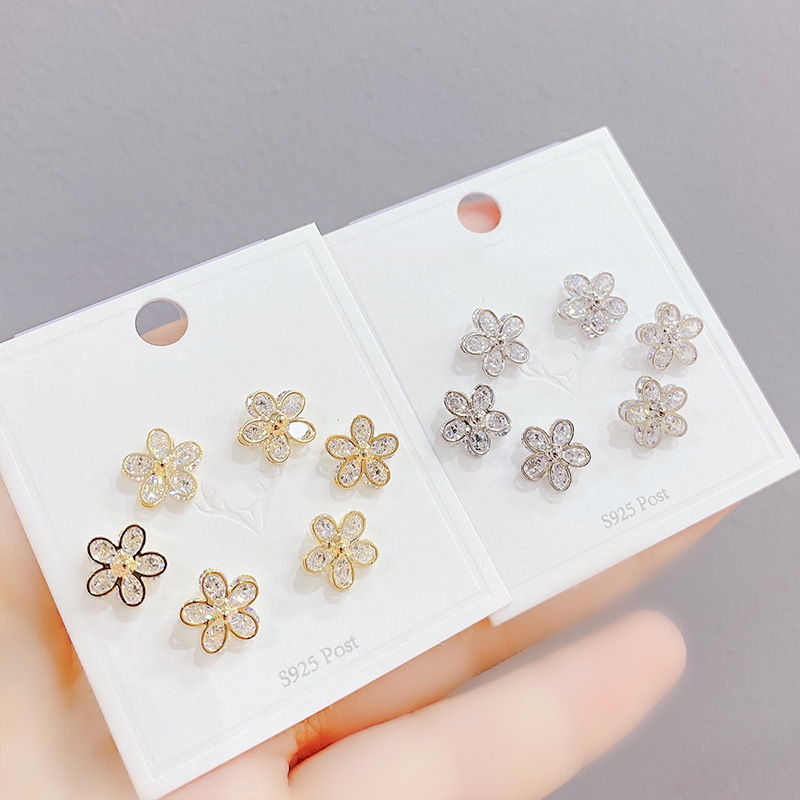 Sweet Flower Copper Ear Studs Plating Inlay Zircon Copper Earrings 3 Pairs display picture 1
