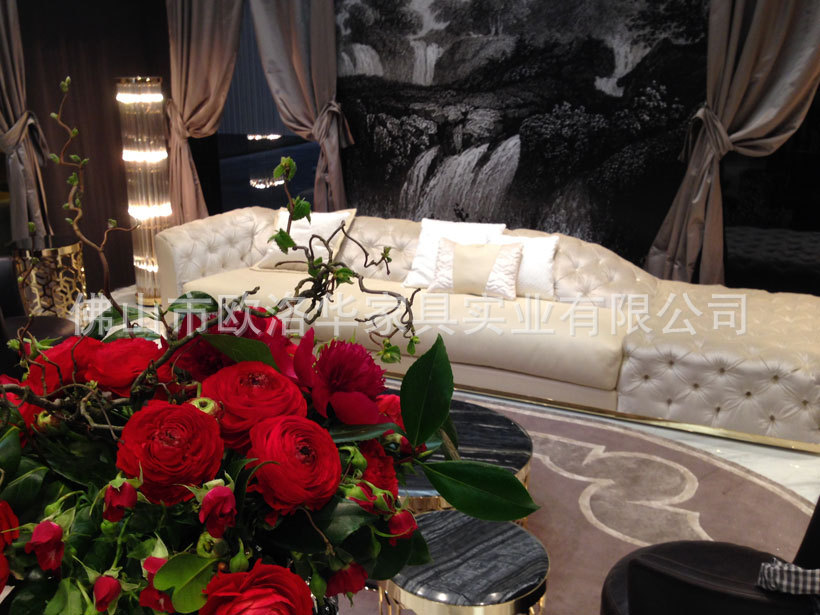 Factory direct supply post-modern luxury Italian original scale reproduction genuine leather Empress sofa living room sofa