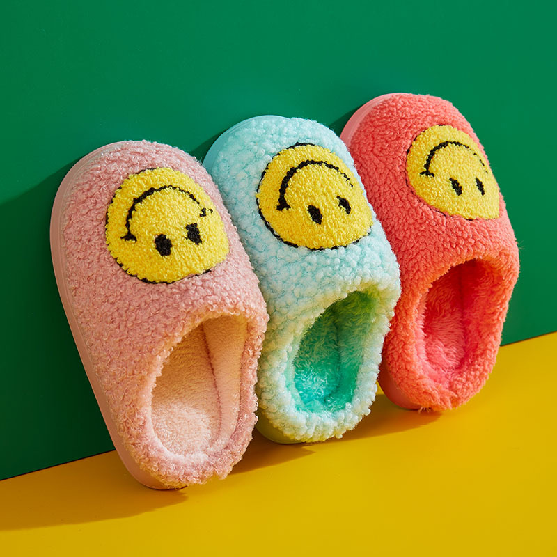 新款笑脸拖鞋儿童软底室内家居拖男女童秋冬可爱毛毛鞋包头棉鞋
