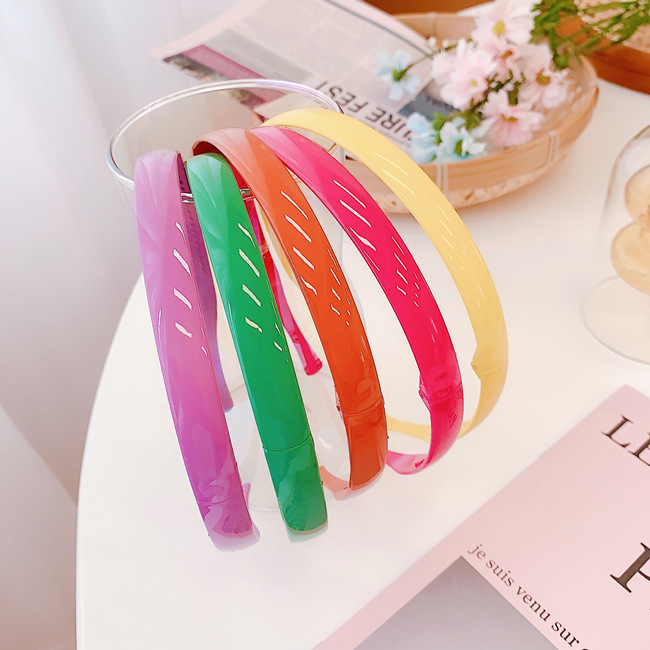 Korean Girl Color Folding Thin-edged Headband Simple Plastic Toothed Non-slip Headband Candy-colored Resin Wholesale Nihaojewelry display picture 22