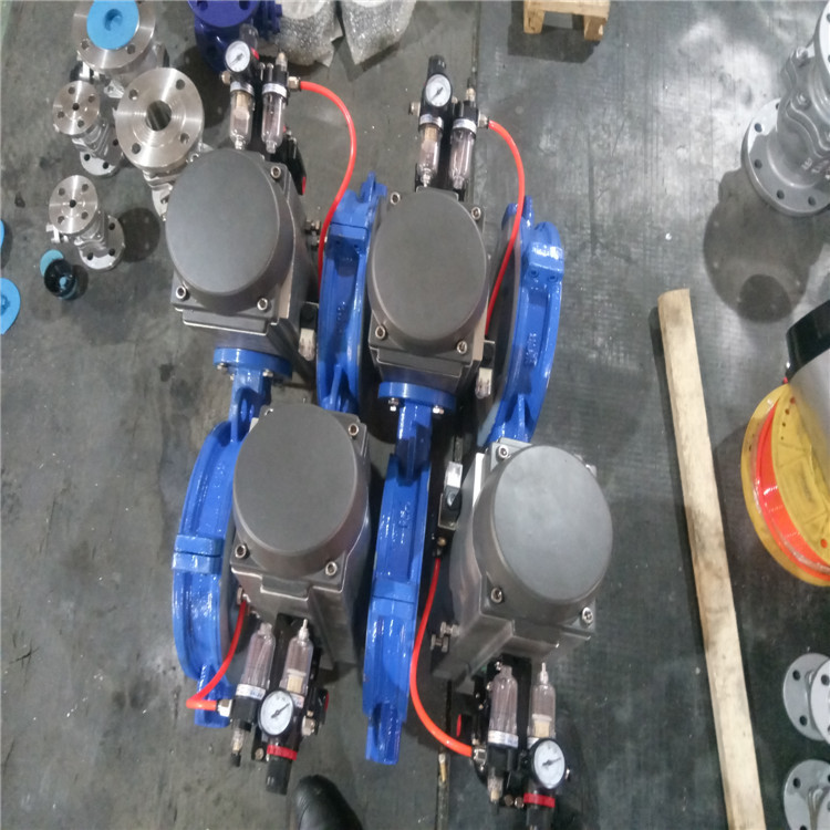 台州市阀门厂家直销 GD672F-16C DN50 气动带手动轨道式球形蝶阀