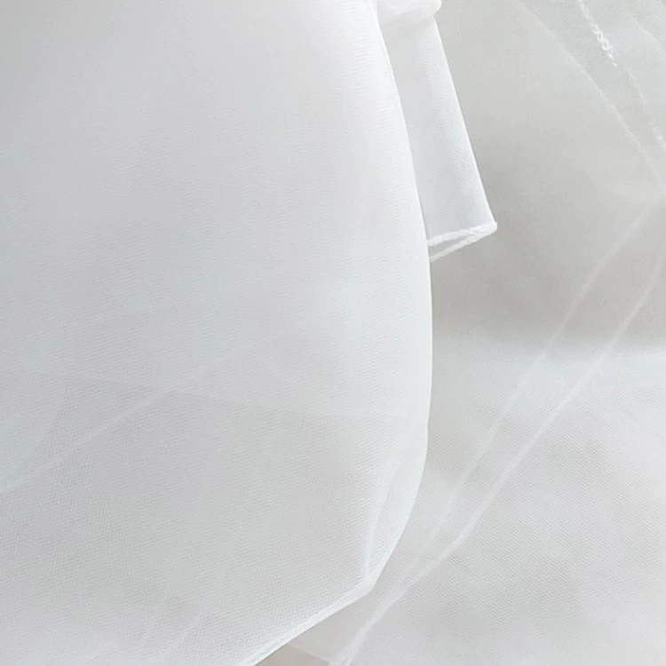 Dust cover, dustproof suhe traditional wedding dress