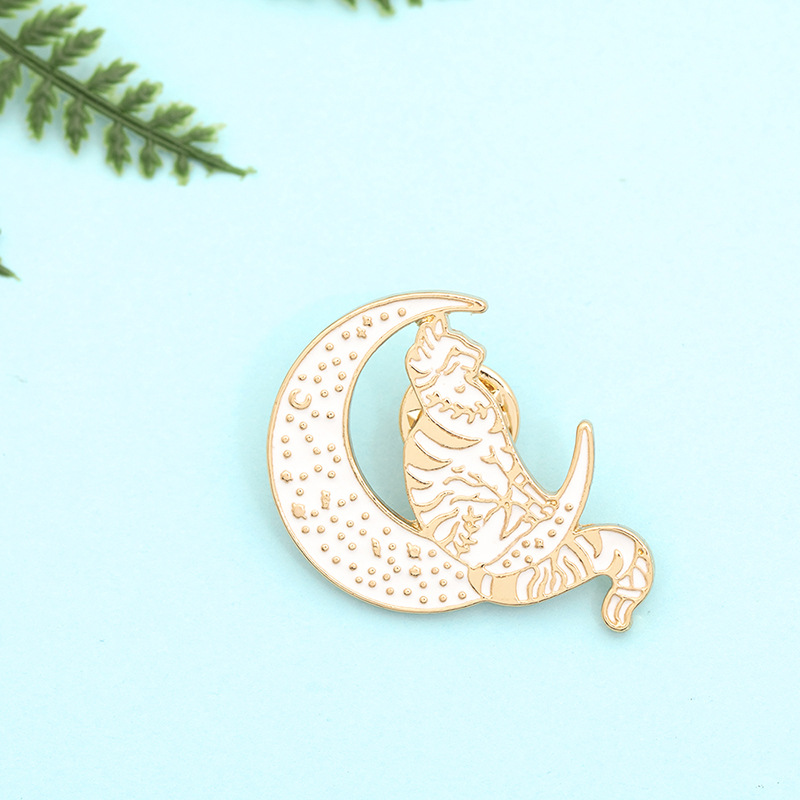 New Brooch Punk Style Cute Cat Brooch Sitting On The Moon Cowboy Badge Wholesale display picture 4