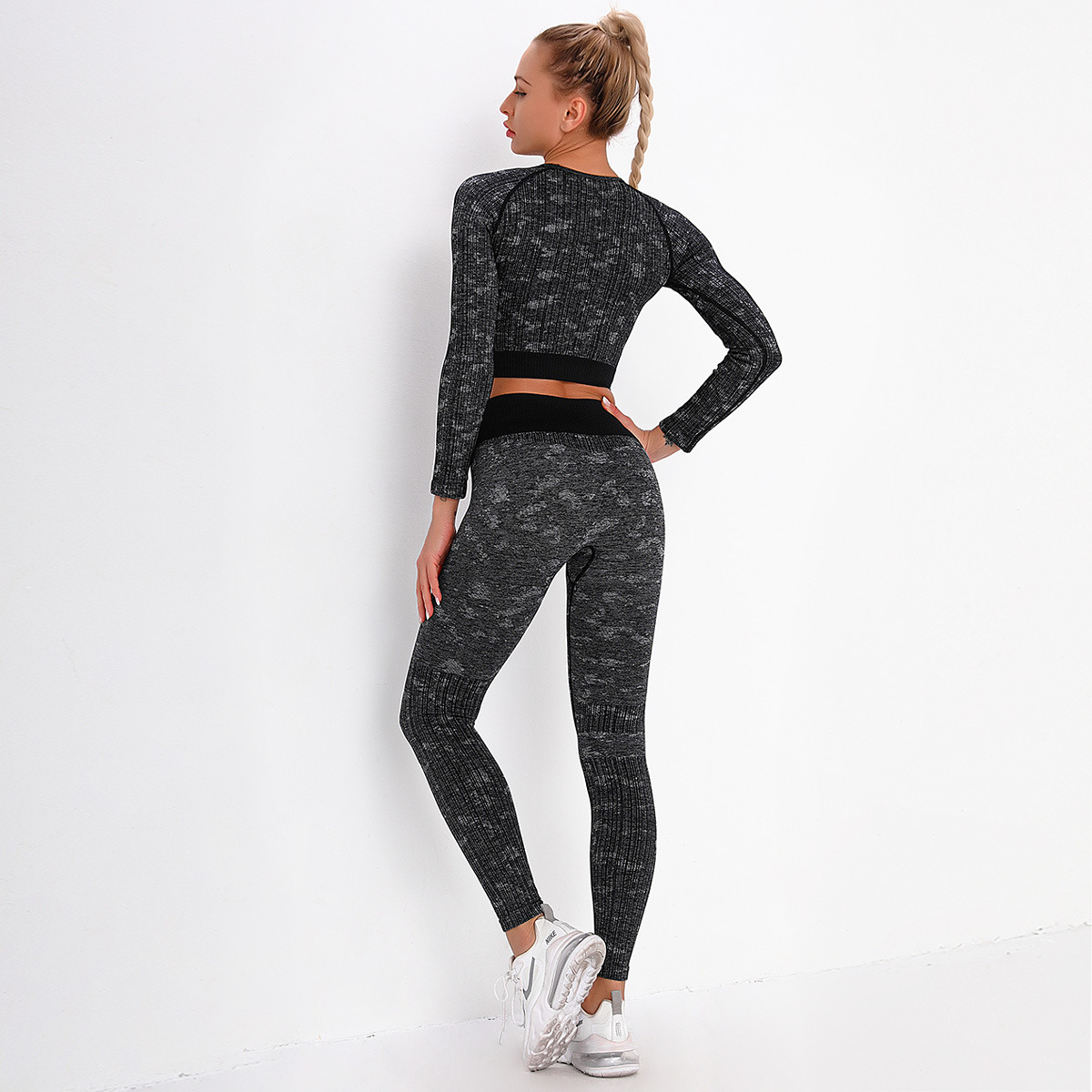 seamless knitted slim yoga fitness suit  NSNS12218