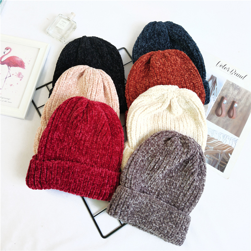 Winter Thickened Warm Woolen Hat display picture 1