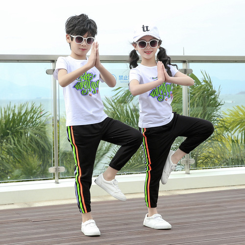 Spring and summer parent-child wear, short-sleeved black trousers, family of three, mother, daughter, father and son, casual sports suits, plus size