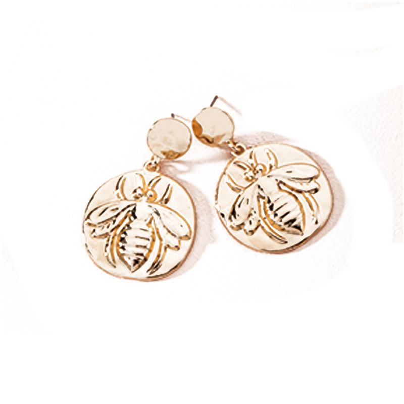 Korea's New Niche Small Bee Simple Girls Elegant Alloy Earrings Wholesale display picture 5