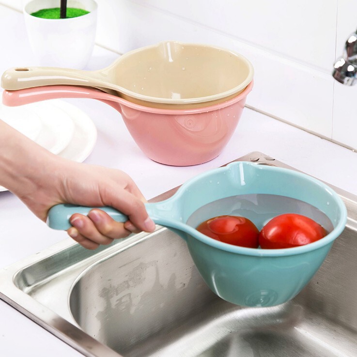 Yiwu groceries 9.9 yuan postage life 2 small commodities daily necessities wholesale 3 hundred goods simple 5 two store creative trend