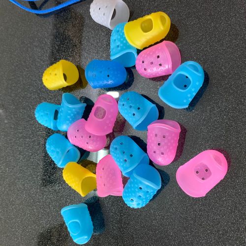 Thickened guitar left hand for beginners, guitar anti-pain finger cot, finger cot, guitar string finger protector