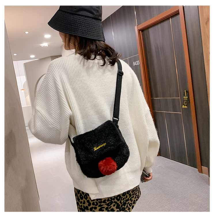 New Trendy Cute  Plush Shoulder Bag display picture 14