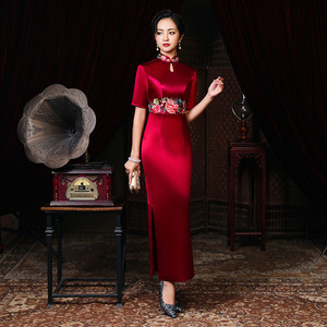 Traditional Chinese Dress Qipao Dresses for Women Wine red long size embroidered cheongsam wedding dress Retro