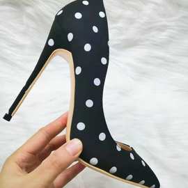 黑色圆点欧美细跟高跟尖头浅口单鞋女鞋大码12cm外贸绸缎女鞋
