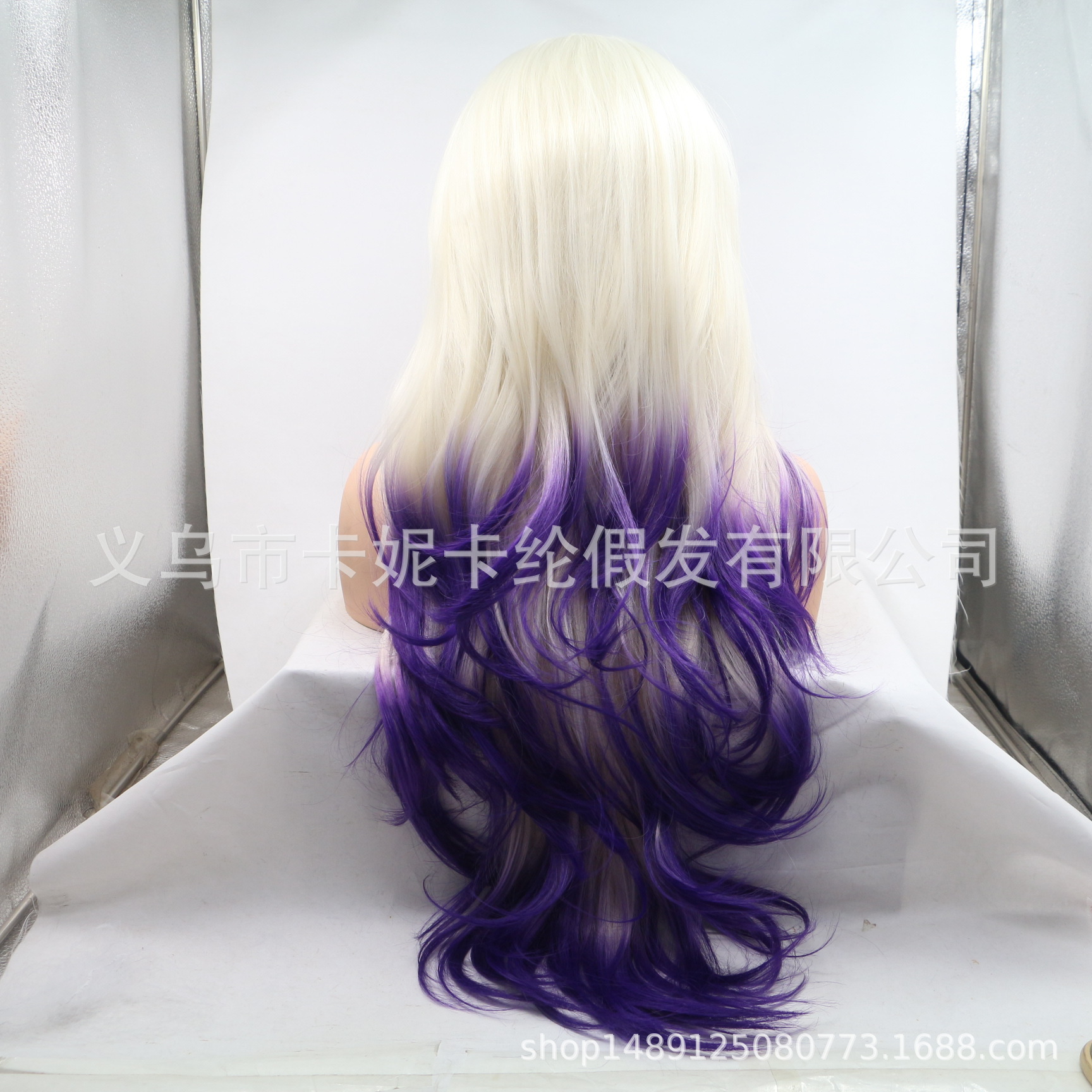 Europa y América de moda cabello largo rizado fibra química pelucón de cabello de mujer al por mayor encaje de cabello