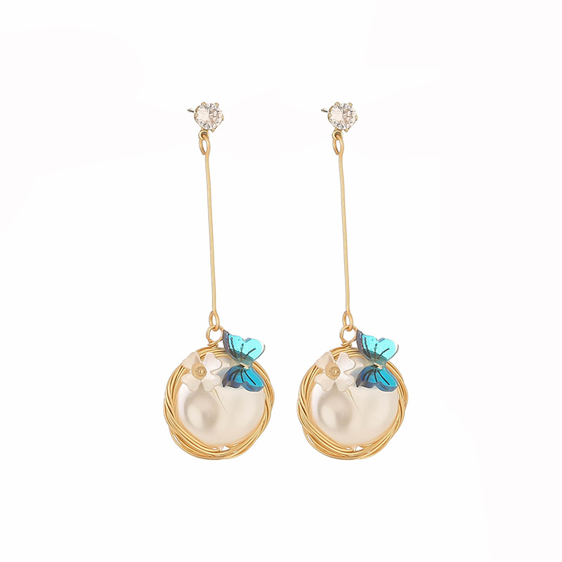 Boucles D&#39;oreilles En Métal Pour Dames Avec Des Perles Et Des Papillons Simples display picture 1