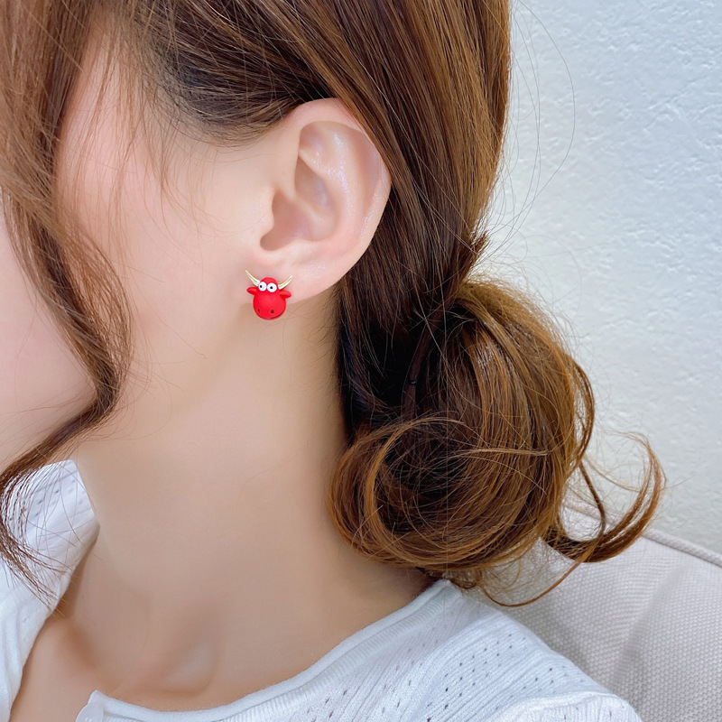 Red Calf 925 Silver Needle Earrings display picture 1