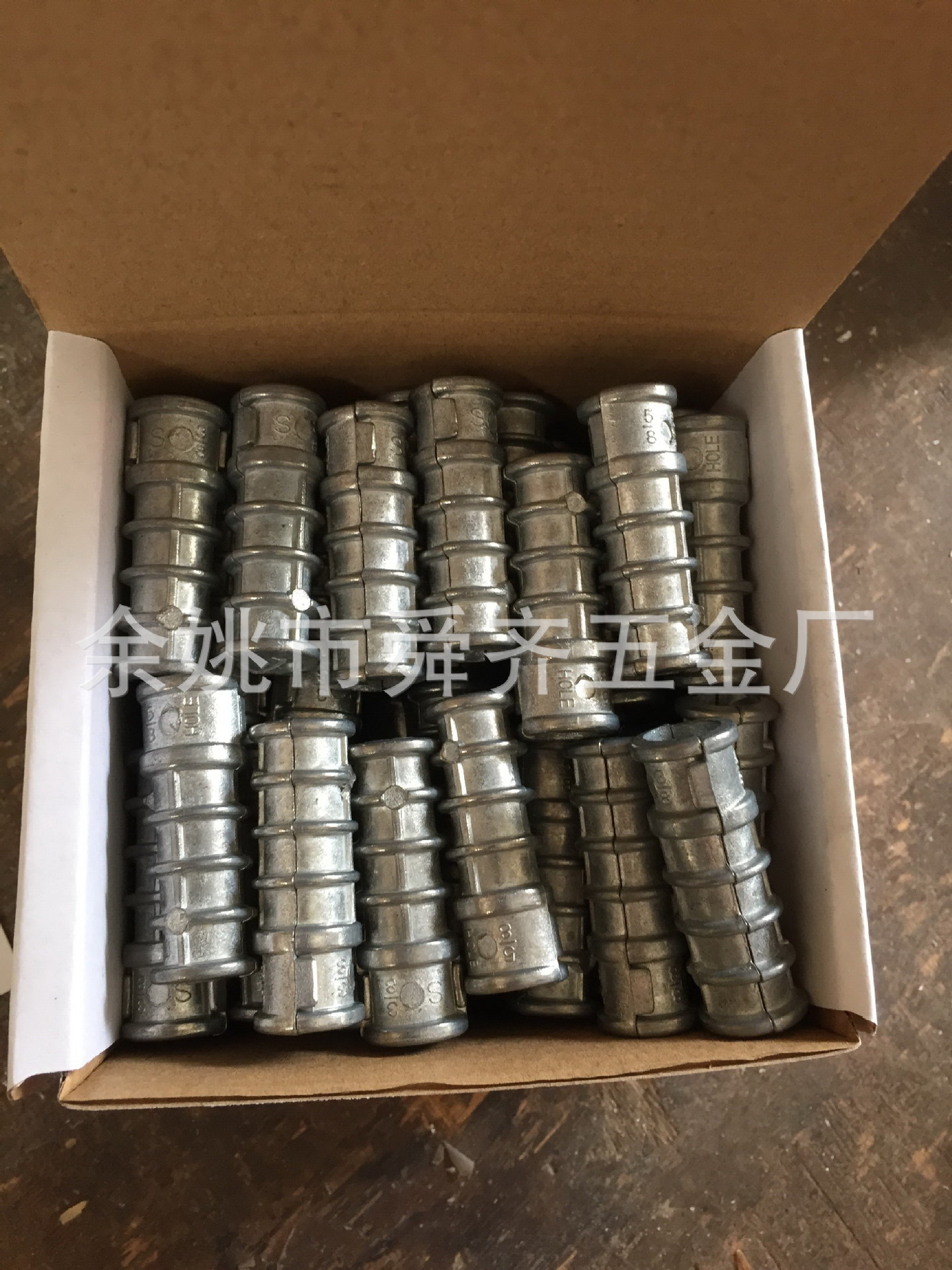 大量供应锌合金大木牙等锌合金紧固件产品 规格齐全质量可靠