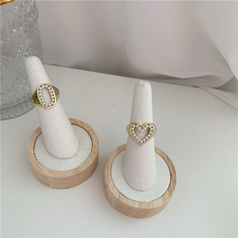 Korea  glossy pearl love ring