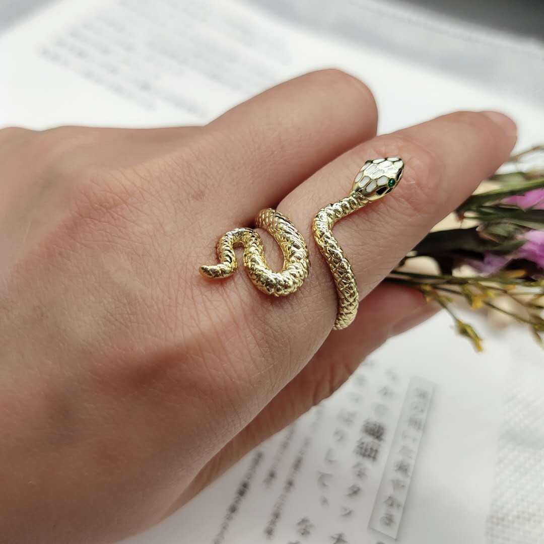 �¿�ŷ���������� ���Ÿ��Լ�Լ�������ڽ�ָ �ɵ����߽�ָ��Ů��