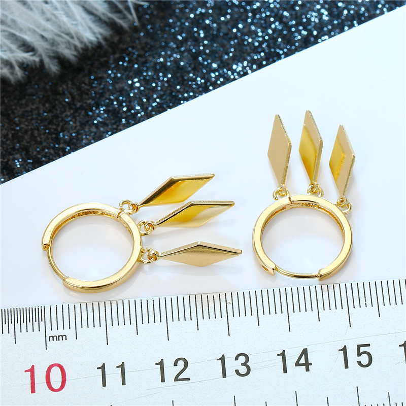 New Fashion Zircon Earrings Star Sequins Eye Earrings Wholesale display picture 18