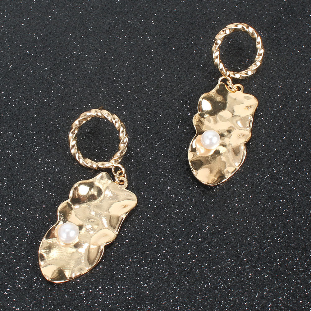 Simple Retro Alloy Geometric Earrings Drop Metal Earrings Wholesale Nihaojewelry display picture 4
