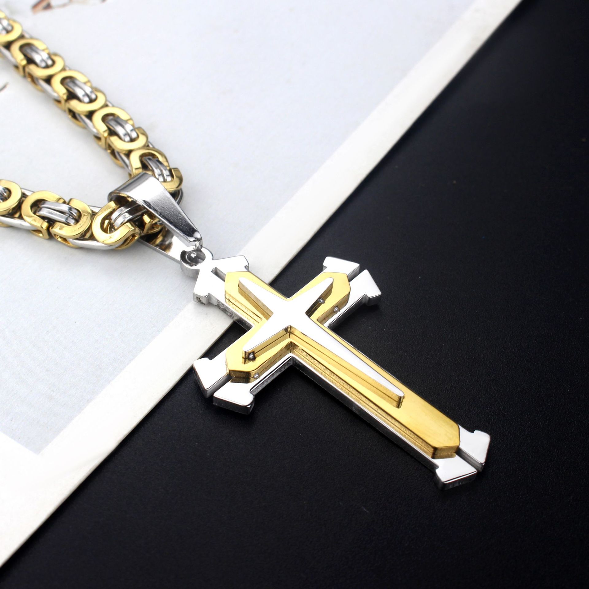 Street Occasion 304 Stainless Steel Material Original Design Cross 304 Stainless Steel Plating Men'S