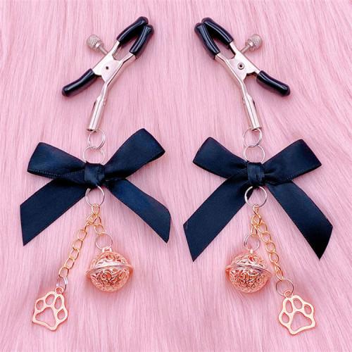 Female sex toys, SM nipple clamps, bell nipple clamps, female slave nipple training, female stimulation devices, bed toys