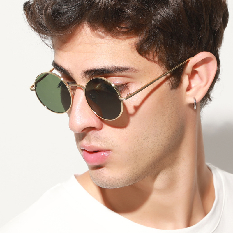 Retro Style New Metal Small Round Frame Sunglasses display picture 3