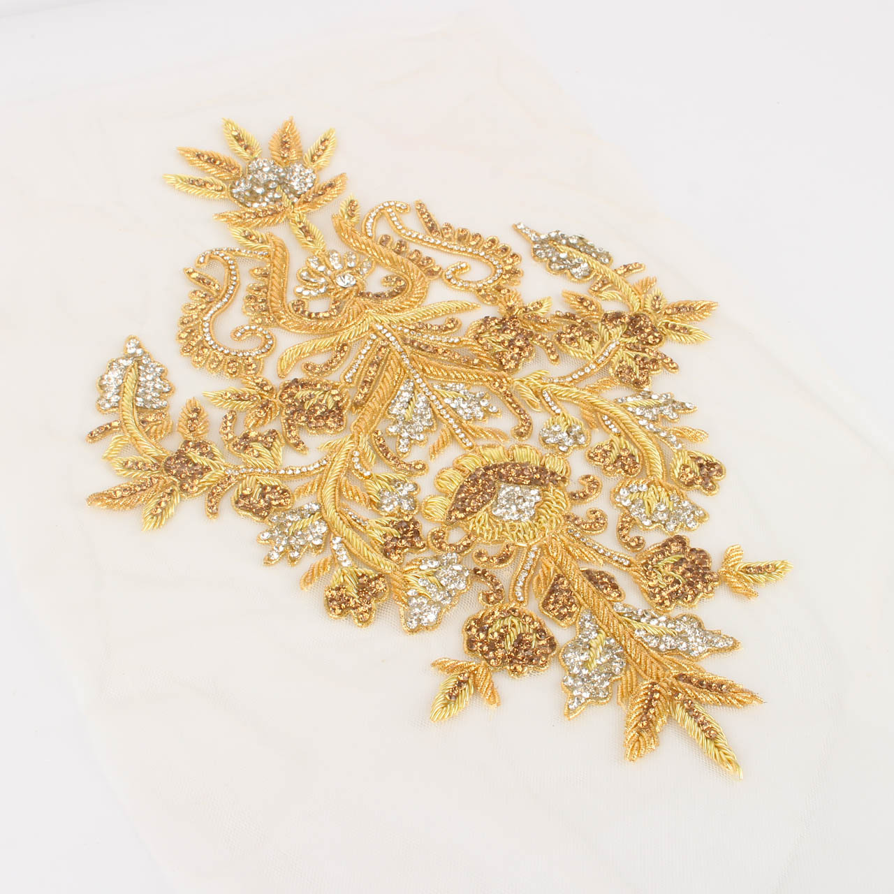 印度丝厂家直销礼服刺绣金片花点钻新款礼服秀禾幅马来褂花型配饰|ms