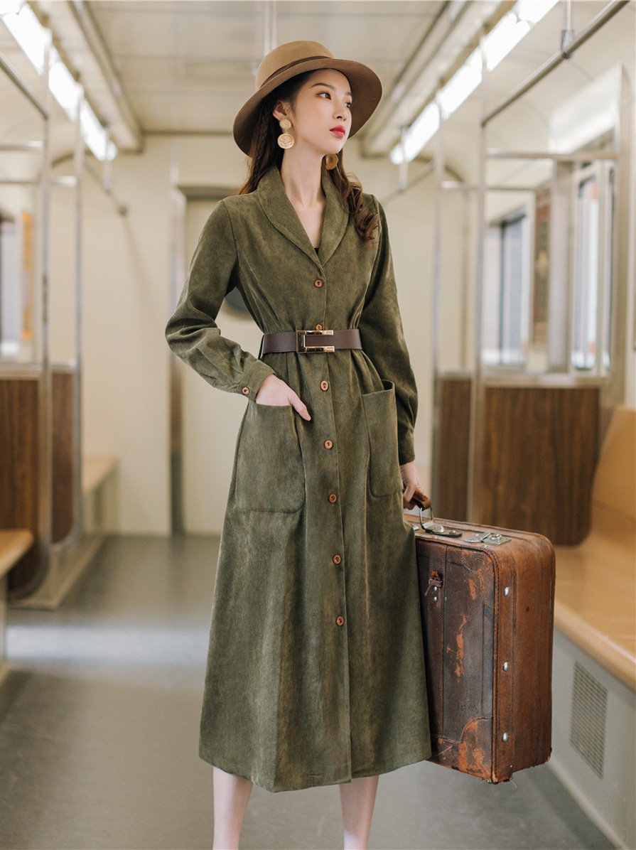 秋冬女装2020年新款灯芯绒连衣裙法式复古中长款收腰显瘦气质长裙