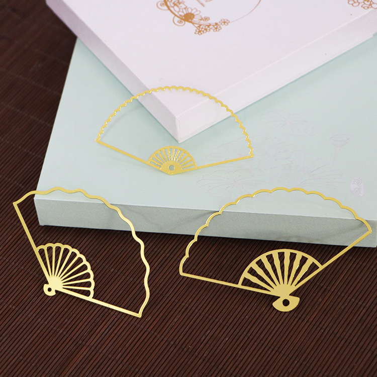 Factory Free Proofing Metal Wenchuang Brass Bookmark Creative Embroidered Embroidery Skeleton Frame Hollow Folding Fan Bookmark
