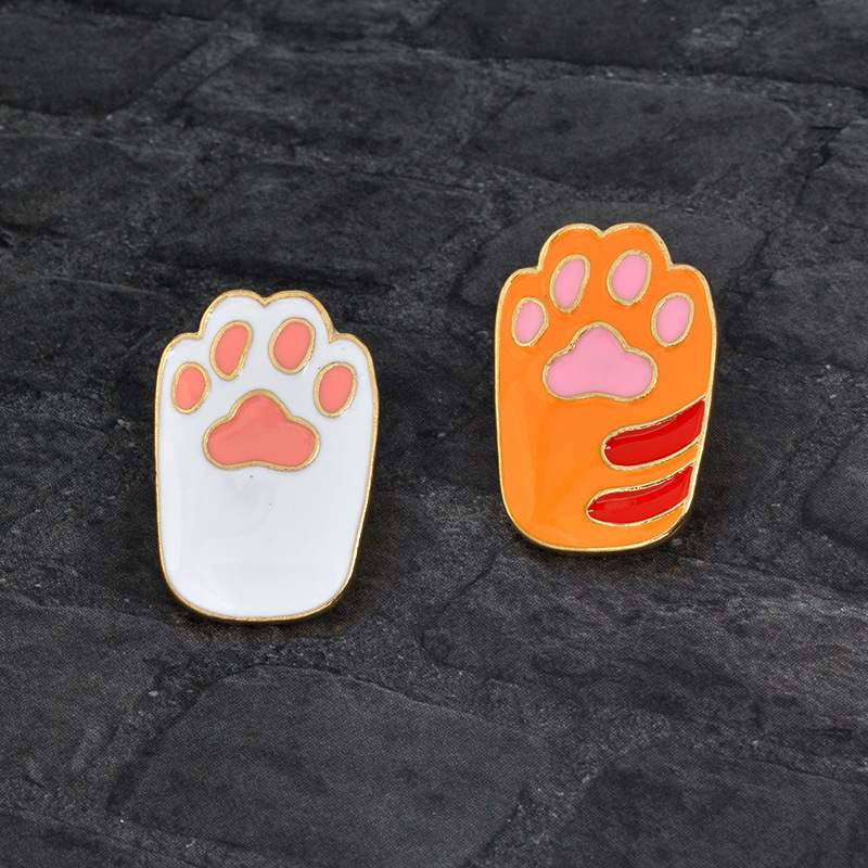 Cute Paw Print Alloy Stoving Varnish Unisex Brooches display picture 3