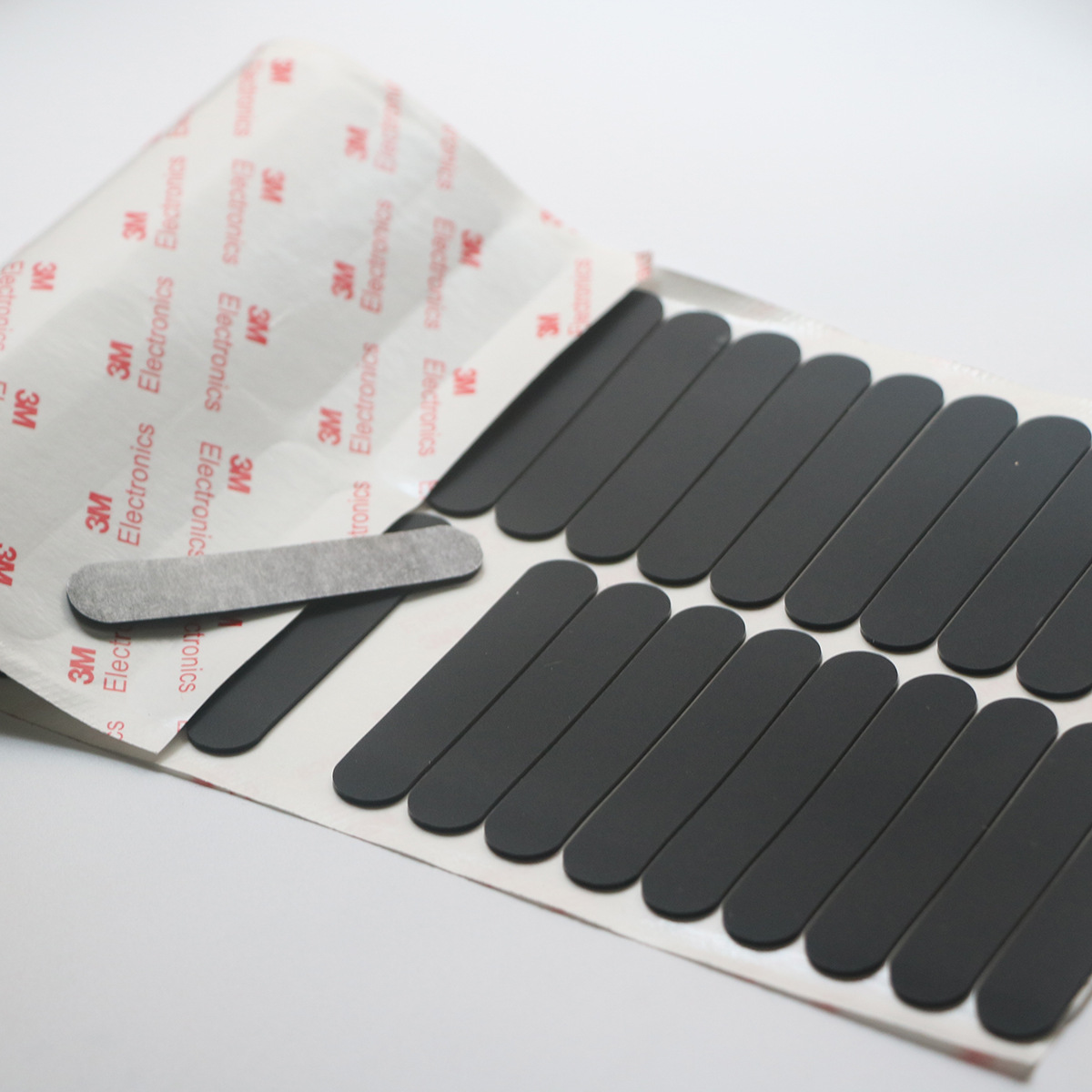 防滑防震硅胶垫 可来样来图定制 椭圆黑色单面背胶防滑防震硅胶垫