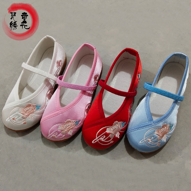 兒童繡花鞋廠家批發學生女童演出舞蹈鞋風景區民族風傳統小孩布鞋