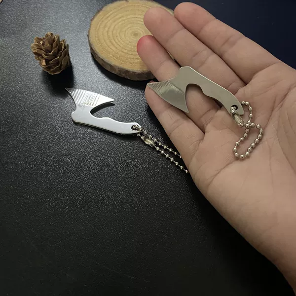 Silver does not open the blade ax