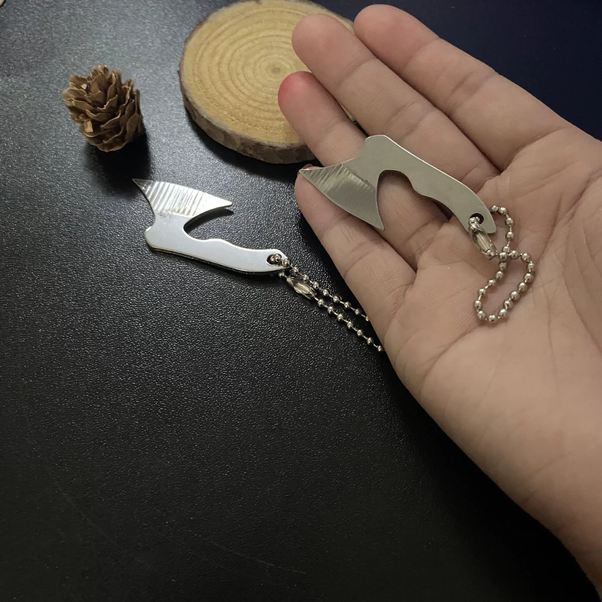 Wholesale dismantling and express knife non -folded EDC small knife mini -blade and embroidered knife small kitchen knife to open the box with you