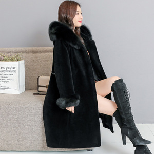2020冬新款海宁羊剪绒大衣女中长款仿狐狸毛御寒保暖连帽外套潮