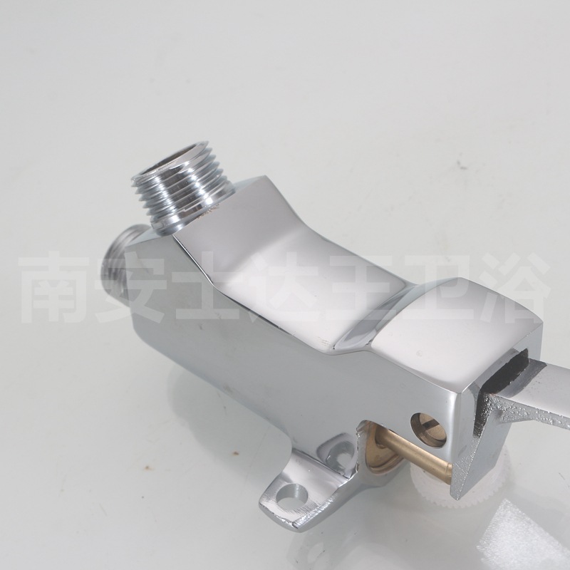 Foot-operated washbasin faucet, foot-operated washbasin faucet, laboratory foot-operated faucet switch manufacturer foot pedal valve Application Scenario