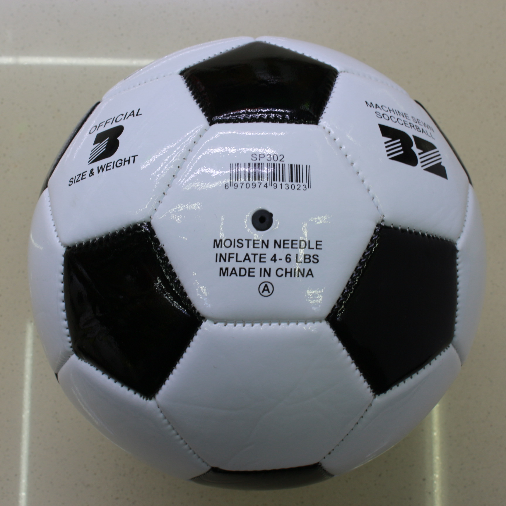 No. 3 football classic black and white No. 3 children football Sure On behalf of /3 Black and white soccer Can be customized