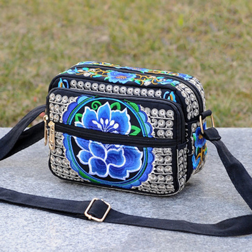 Directo de fábrica Nueva Yunnan estilo étnico bordado bolsa de mensajero de las mujeres bolsa pequeña bolsa ligera simple retro bolsa casual