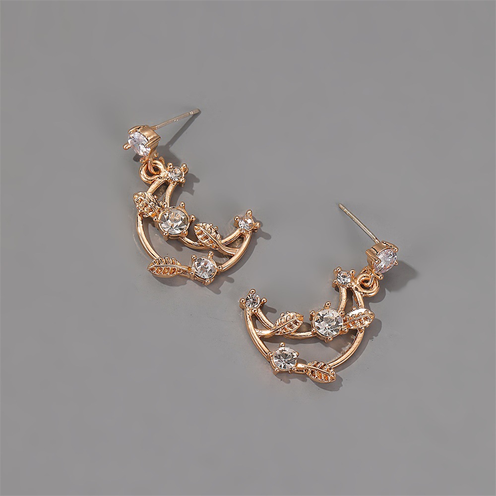 Korea New Sweet Diamond Moon Earrings Simple Leaves Lolita Exquisite Fairy Earrings Wholesale Nihaojewelry display picture 7