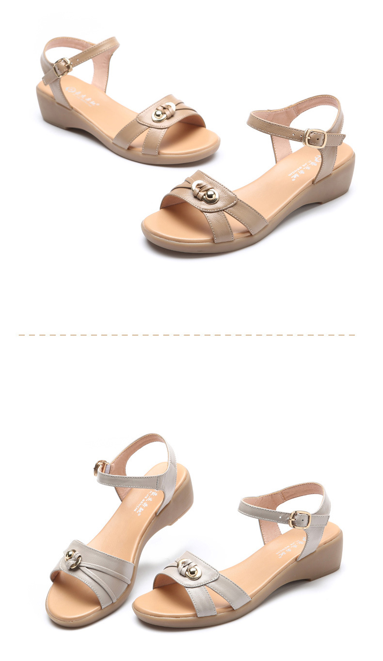 Sandal nữ đế bằng da thật mềm mại, quai chữ V đơn giản, phong cách trung niên — Màu đen chi tiết 3
