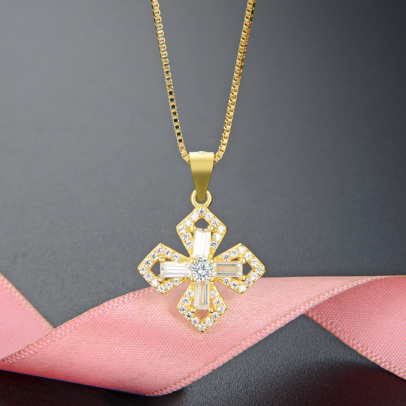 Japonés y coreano s925 Collar de plata elegante luz de lujo Cruz colgante de las mujeres del todo-fósforo de la joyería de plata fuente de fábrica al por mayor