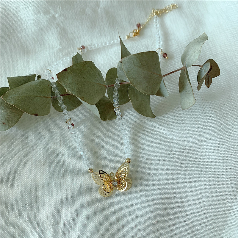 Korea The New Retro Palace Style Handmade Crystal Hollow Double Butterfly Wild Temperament Clavicle Chain Necklace Wholesale Nihaojewelry display picture 9