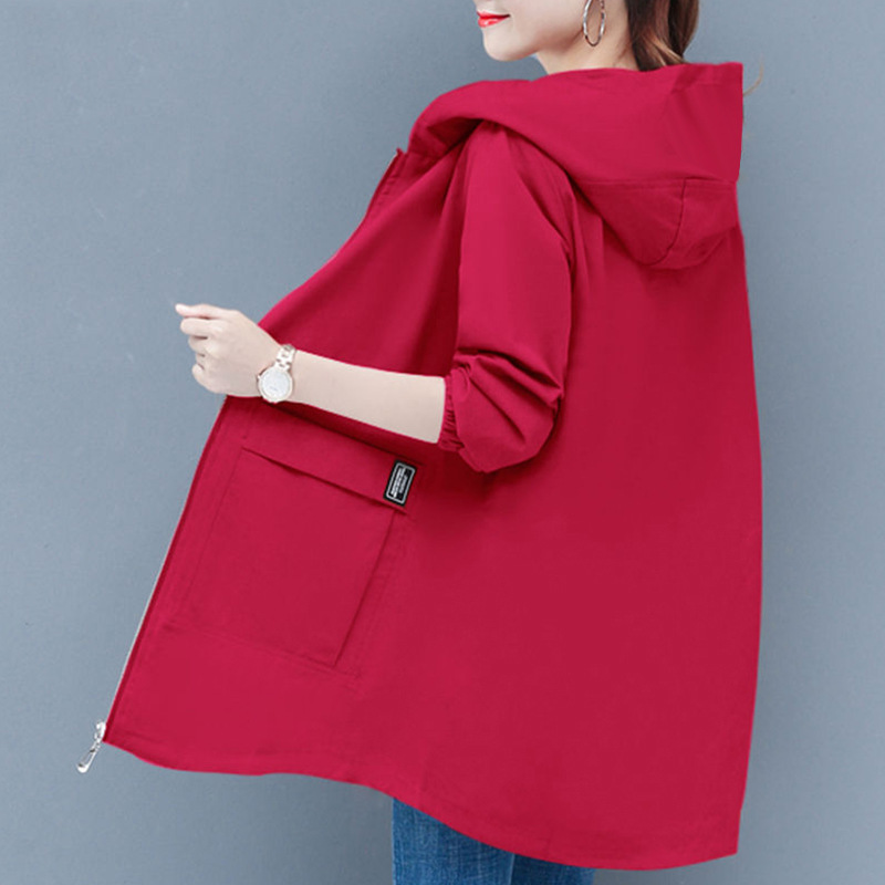 2020 new pattern Large middle age Windbreaker coat Korean Edition Easy Mom outfit Autumn jacket Women's wear wholesale