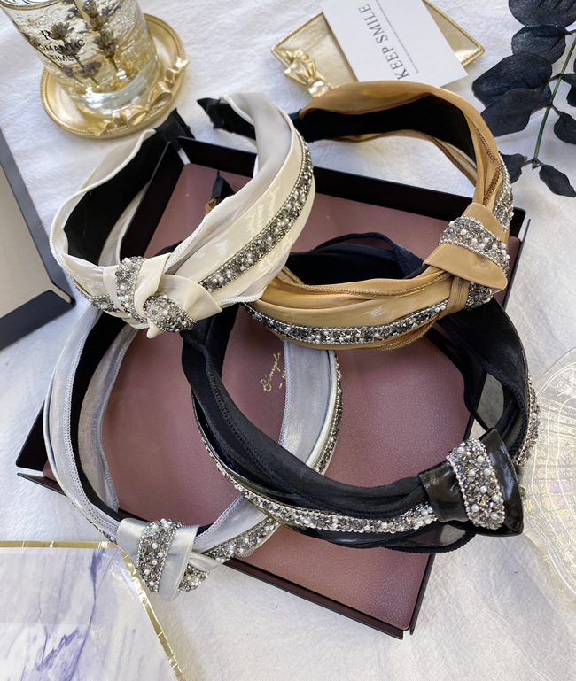 Korean version of pearl studded knotted hoop, simple elegant, with diamond bars in the middle wide edge headband, tied_voghion.com