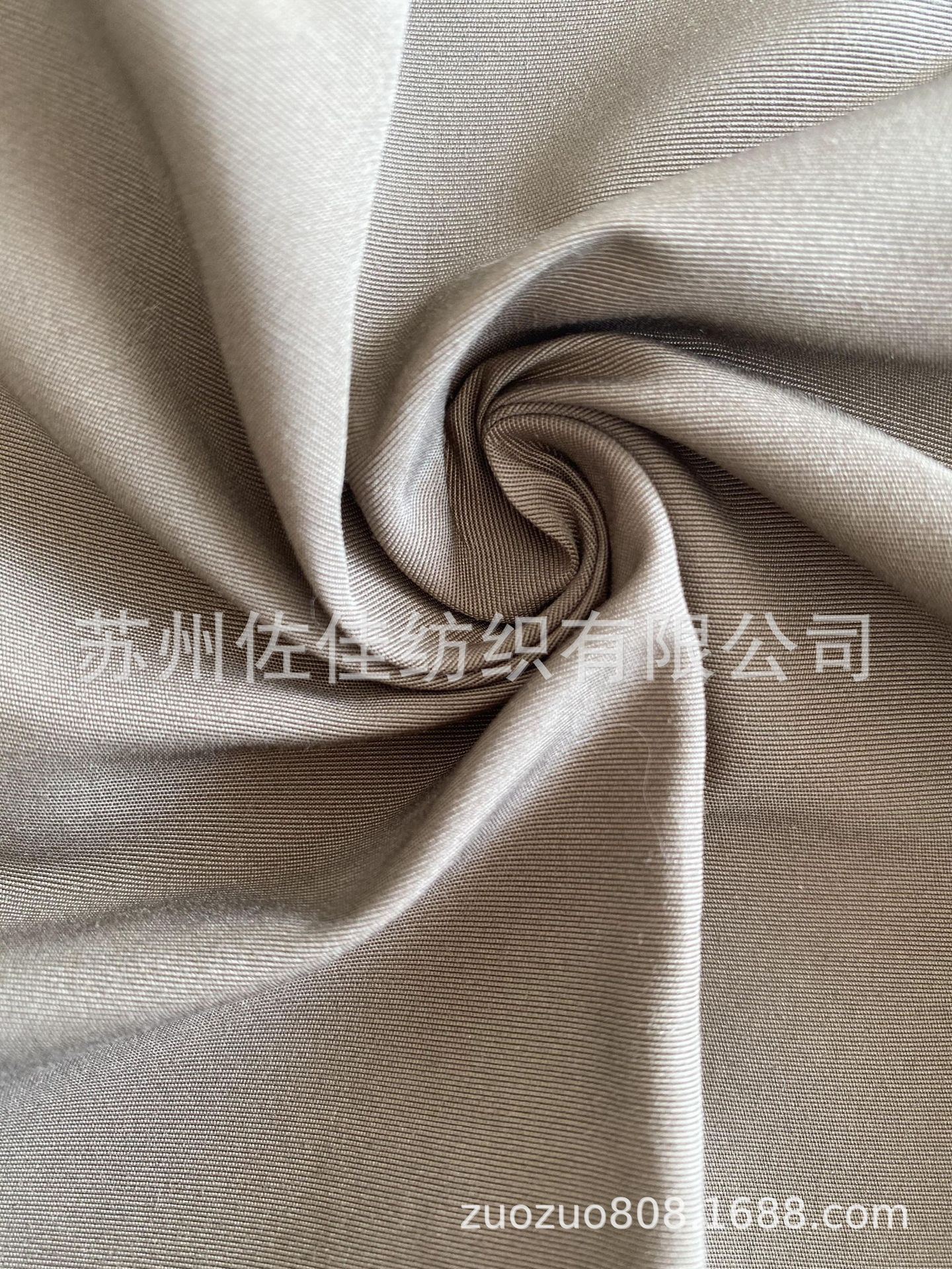 长期大量供应风衣 外套 裤料面料成品 双纬涤棉75D*（40S+40S）