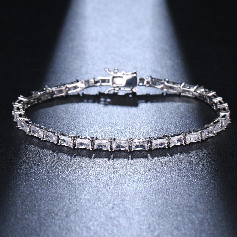 creative geometric fashionable jewelry with zircon
