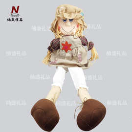 布艺品娃娃公仔丰收节坐姿女孩新款圣诞装饰品办公桌摆件现货批发